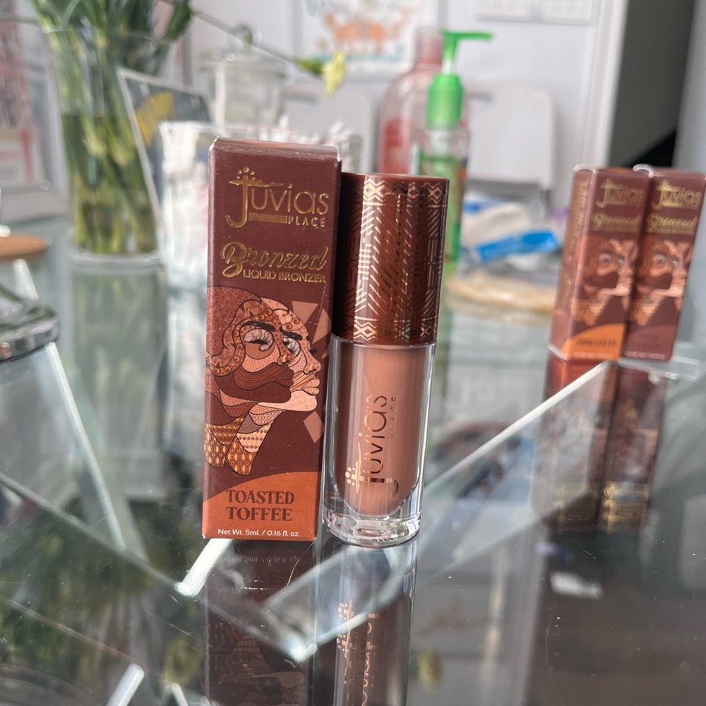 Juvia's Place Brown Bronzer & Contour